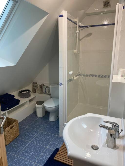 Gite " La Petite Maison" Livry  المظهر الخارجي الصورة