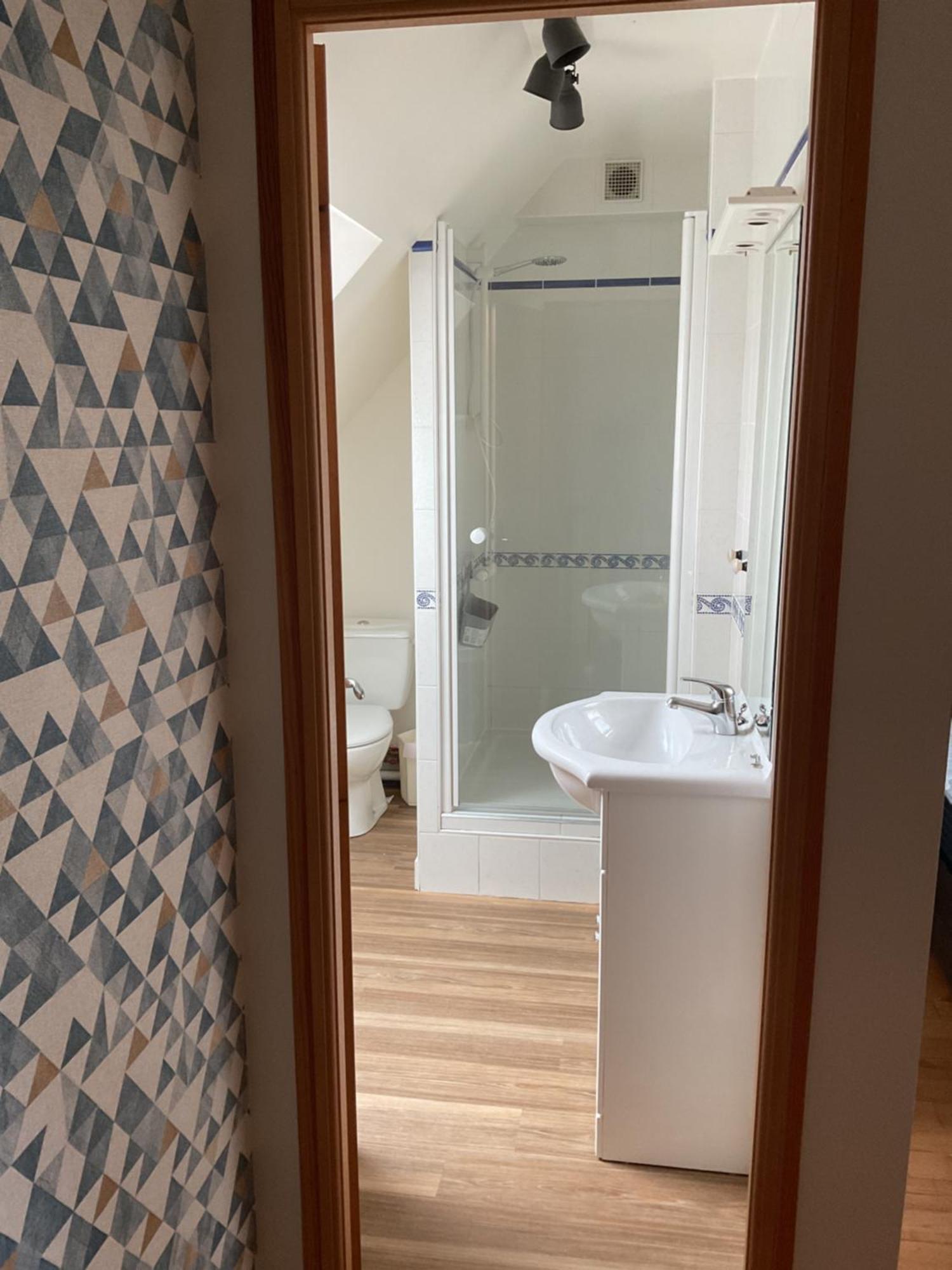 Gite " La Petite Maison" Livry  المظهر الخارجي الصورة