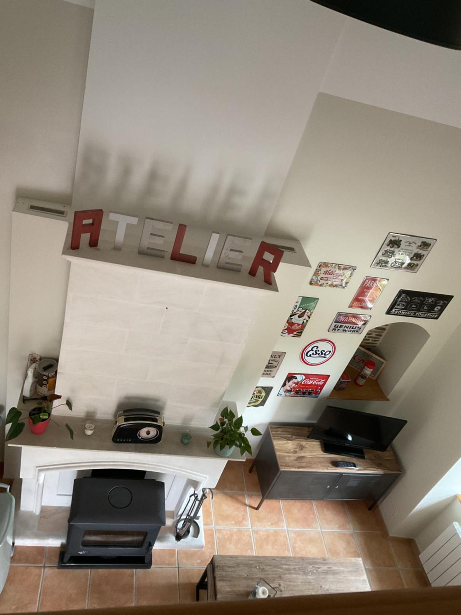 Gite " La Petite Maison" Livry  المظهر الخارجي الصورة